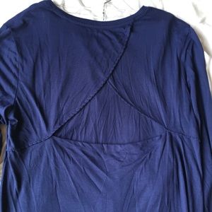 Old Navy Active Go-Dry long sleeve shirt